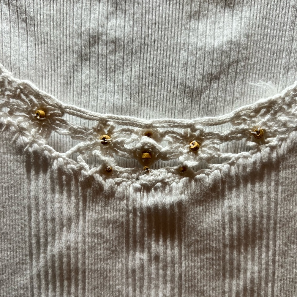 Carolyn Taylor Cream Ribbed‎ Sleeveless Tank Top